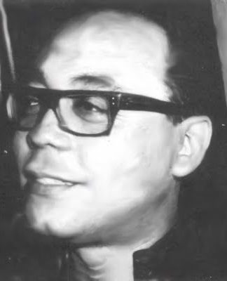 Ricardo Aguirre y su cuatro en la ventana